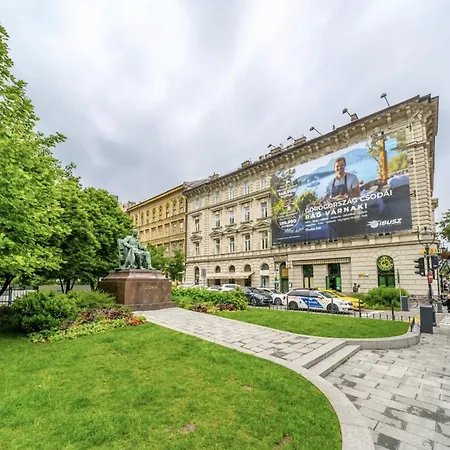 Andrassy Ave Splendor Luxe Art Loft Nr The Opera Oktogon *