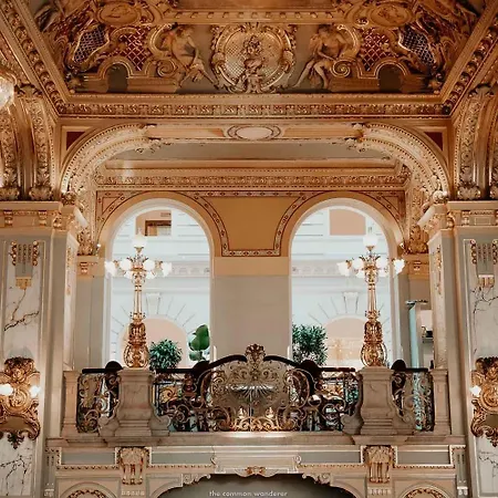 Andrassy Ave Splendor Luxe Art Loft Nr The Opera Oktogon Apartament